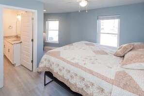 2 bedrooms, WiFi - Efficiently near beach 302B (Virginia Beach)