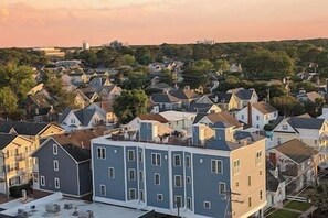 Aerial view - Efficiently near beach 302B (Virginia Beach)