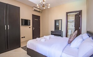 2 Schlafzimmer, Bügeleisen/Bügelbrett, Bettwäsche, Rollstuhlgeeignet