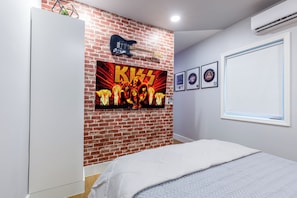 1 bedroom, free WiFi, bed sheets