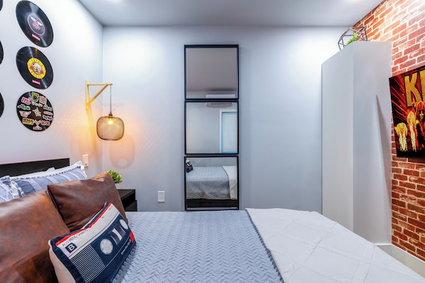 1 bedroom, free WiFi, bed sheets - 5 mins to Coral Gables/ Parking/ Fast Wi-Fi/ Laundry (Miami)