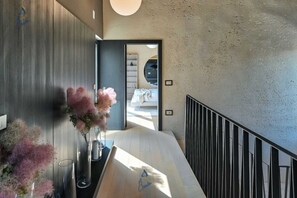 4 habitaciones, escritorio, tabla de planchar con plancha y wifi gratis 