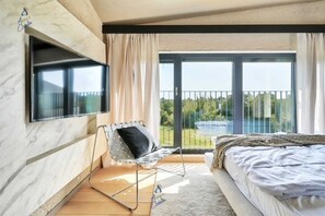 4 habitaciones, escritorio, tabla de planchar con plancha y wifi gratis 