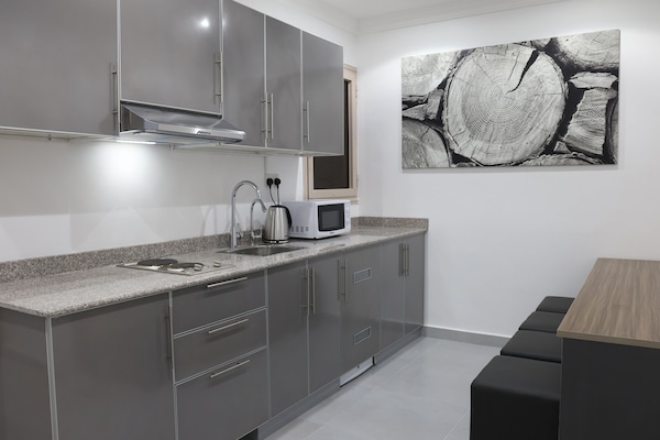 Căn hộ dành cho gia đình, 2 phòng ngủ | Bếp riêng | Tủ lạnh nhỏ, lò vi sóng, ấm điện, tủ đông