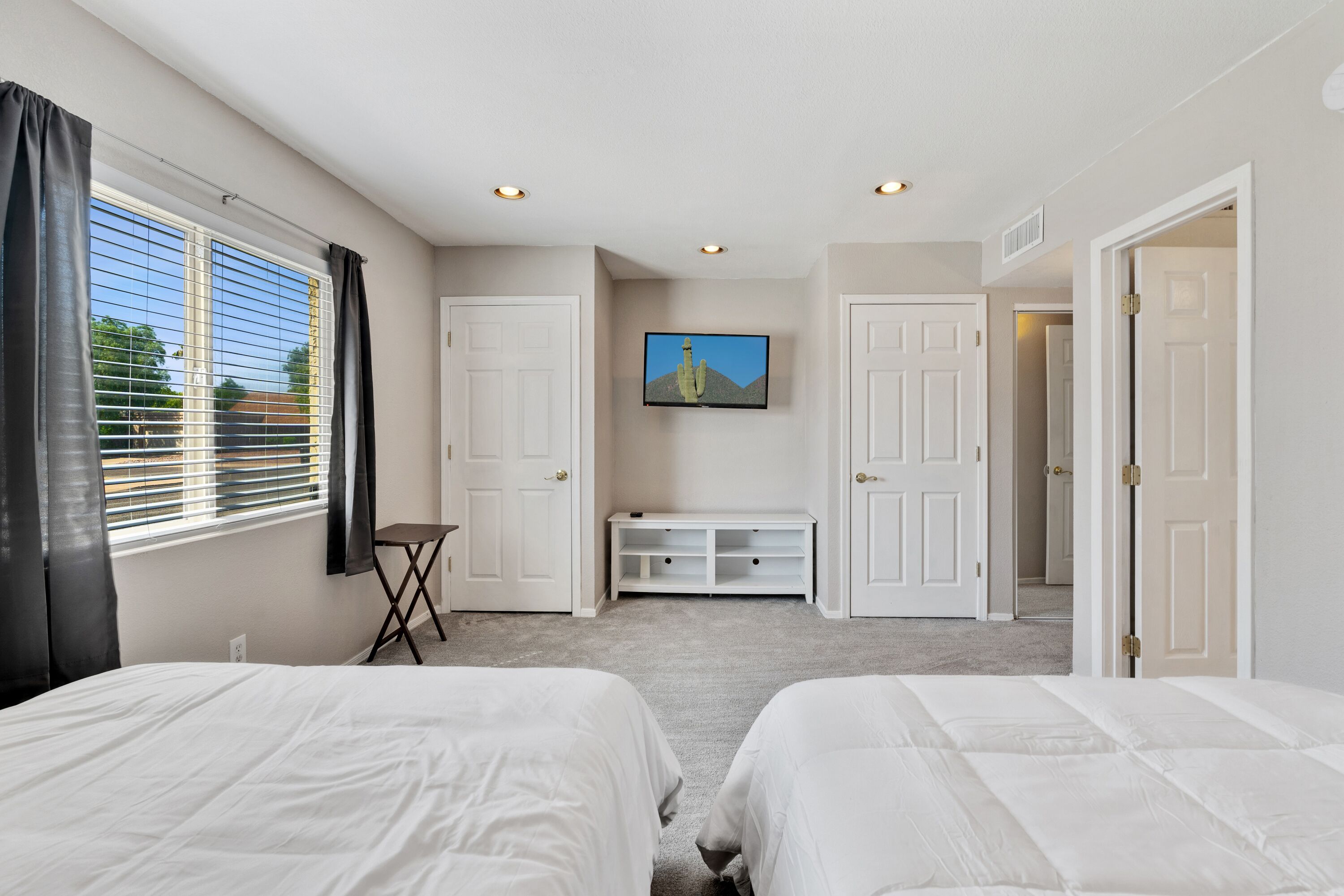 3 sovrum, skrivbord, strykjärn/strykbräda och gratis wi-fi