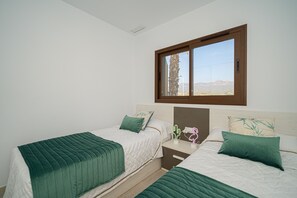 2 slaapkamers, een strijkplank/strijkijzer, gratis wifi, beddengoed