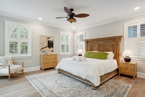 5 bedrooms, iron/ironing board, WiFi, bed sheets
