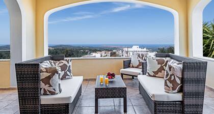 Dim Art Villa - With Private Pool