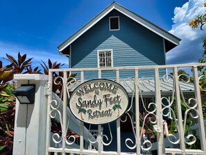 Exterior detail - Sunset and Ocean views at Sandy Feet Retreat with private infinity pool. (Sandy Bay)