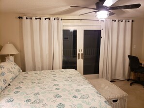 4 bedrooms, desk, iron/ironing board, free WiFi