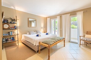 2 chambres, fer et planche Ă repasser, Wi-Fi gratuit, draps fournis