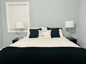 3 Schlafzimmer, Schreibtisch, Bügeleisen/Bügelbrett, kostenloses WLAN