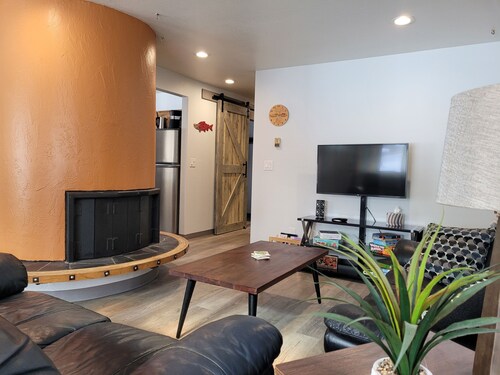 Cozy centrally located two-bedroom home. Pet friendly! 