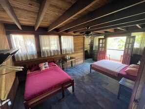 Classic Quadruple Room | Free WiFi, bed sheets - Perla Negra Beachfront (Cahuita)