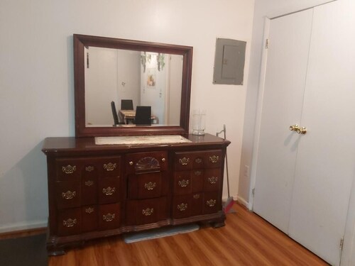 NICE 1 BEDROOM WITH BACKYARD