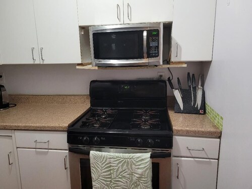 NICE 1 BEDROOM WITH BACKYARD