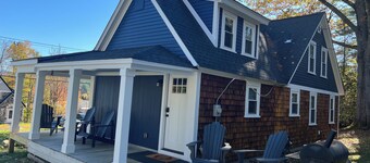 Located steps away to town park, hiking, popular & nationally recognized Main St