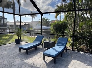 Terrace/patio - Cozy Waterfront Home with Heated Pool and Gulf Access (Cape Coral)