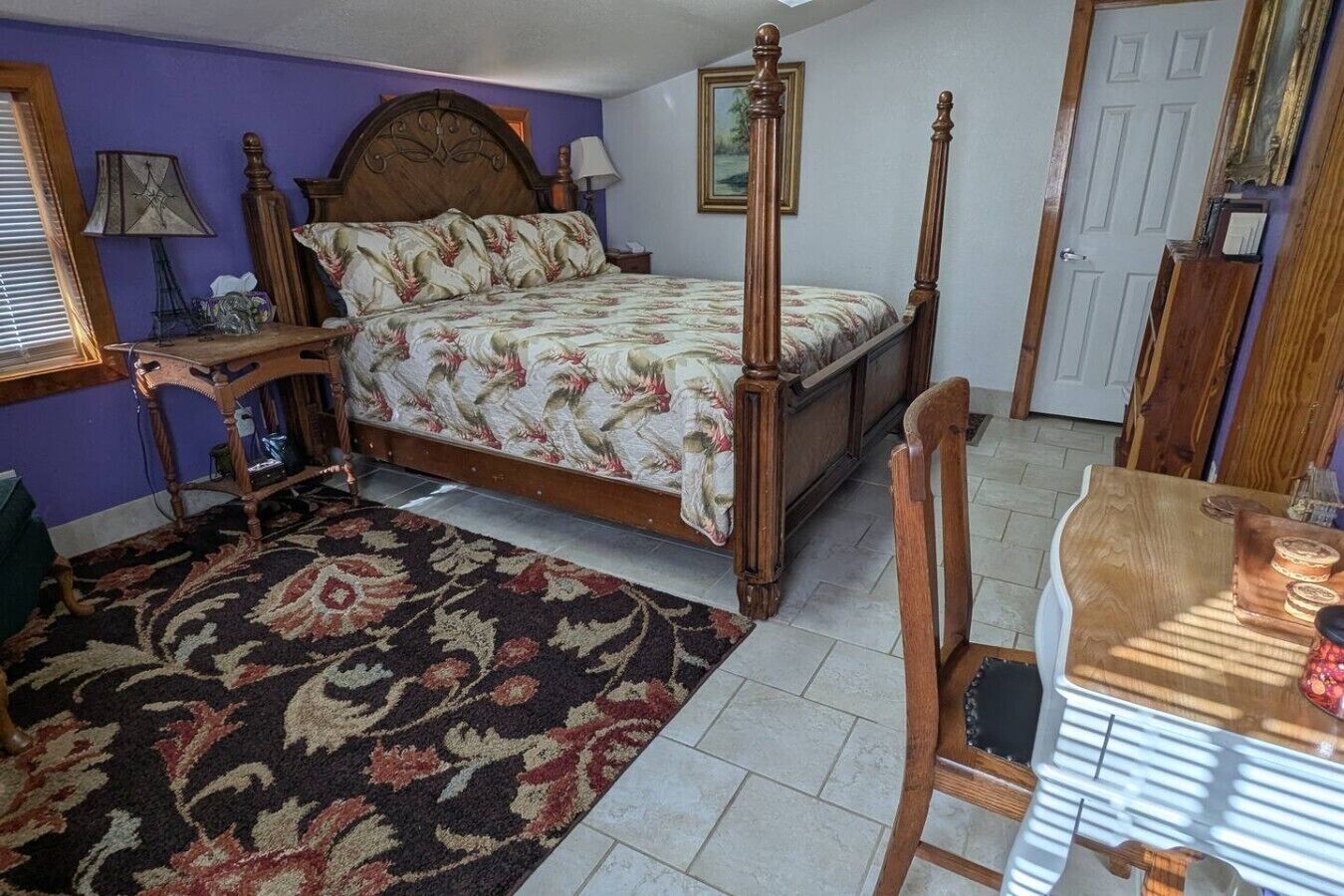 Bedroom 4 at the Prancing Pony