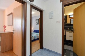 1 室のベッドルーム、WiFi