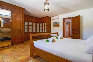 4 chambres, fer et planche Ă repasser, Wi-Fi, draps fournis