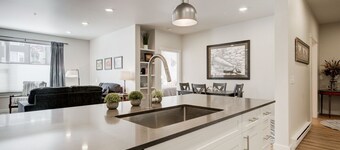 Montana Modern Condo close to Shopping and the Yellowstone River.