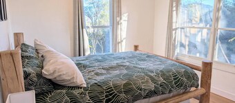 8 Acre Spa Retreat | BBQ, Patio, Views, 3BR