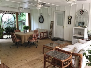Interior - Guesthouse located in historic Toccoa Ga (Toccoa)