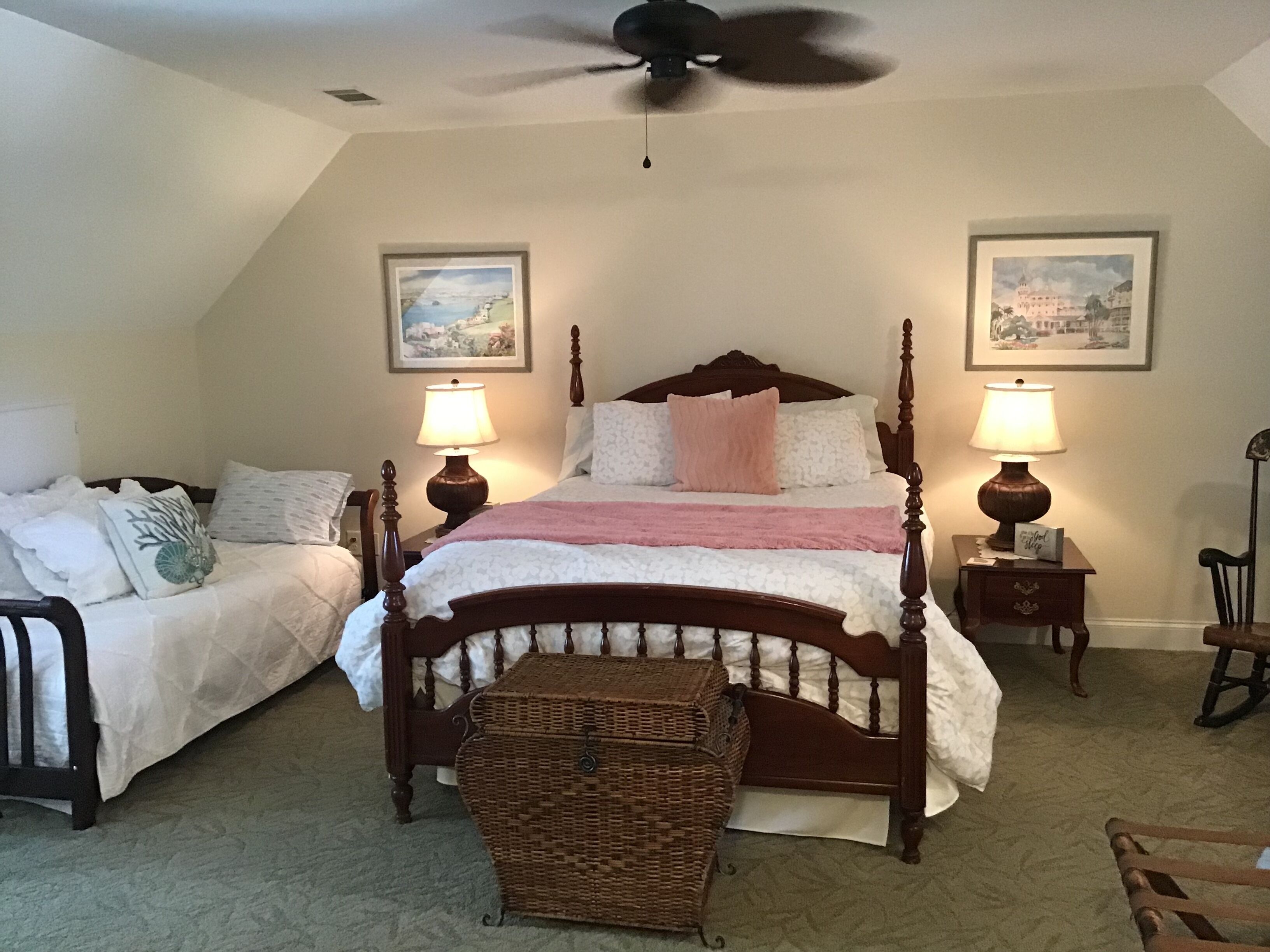 2 bedrooms, iron/ironing board, free WiFi, bed sheets