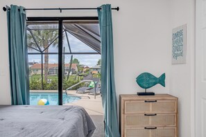 3 bedrooms, desk, iron/ironing board, travel cot