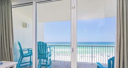 This Winter Relax Beach Front balconies, 5th floor, heated pools.