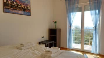 2 chambres, fer et planche Ă  repasser, Wi-Fi gratuit, draps fournis
