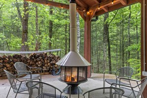Terrace/patio - A-Frames Under the Canopy- Pet Friendly, WiFi, Fireplace (Pine Ridge)