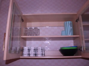 Shower, soap, toilet paper - THE OAKS APARTMENT (Ruiru)