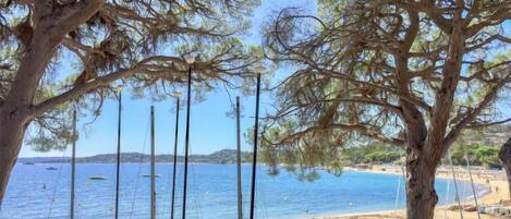 Platja a a prop