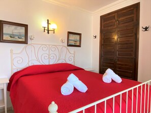 2 bedrooms, iron/ironing board, free WiFi, bed sheets - Capuchinos 85 San Juan Capistrano by Casasol (Nerja)