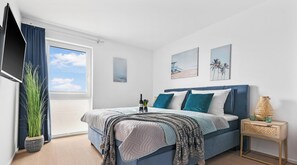 3 bedrooms, desk, iron/ironing board, travel cot