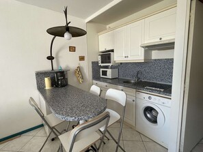 Fridge, microwave, stovetop