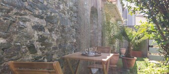 Charming Cottage near River & Park, 10km from Nantes, Free Parking, WiFi, Baby-Friendly