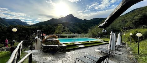 室外游泳池