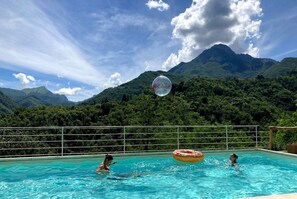 Piscine extérieure