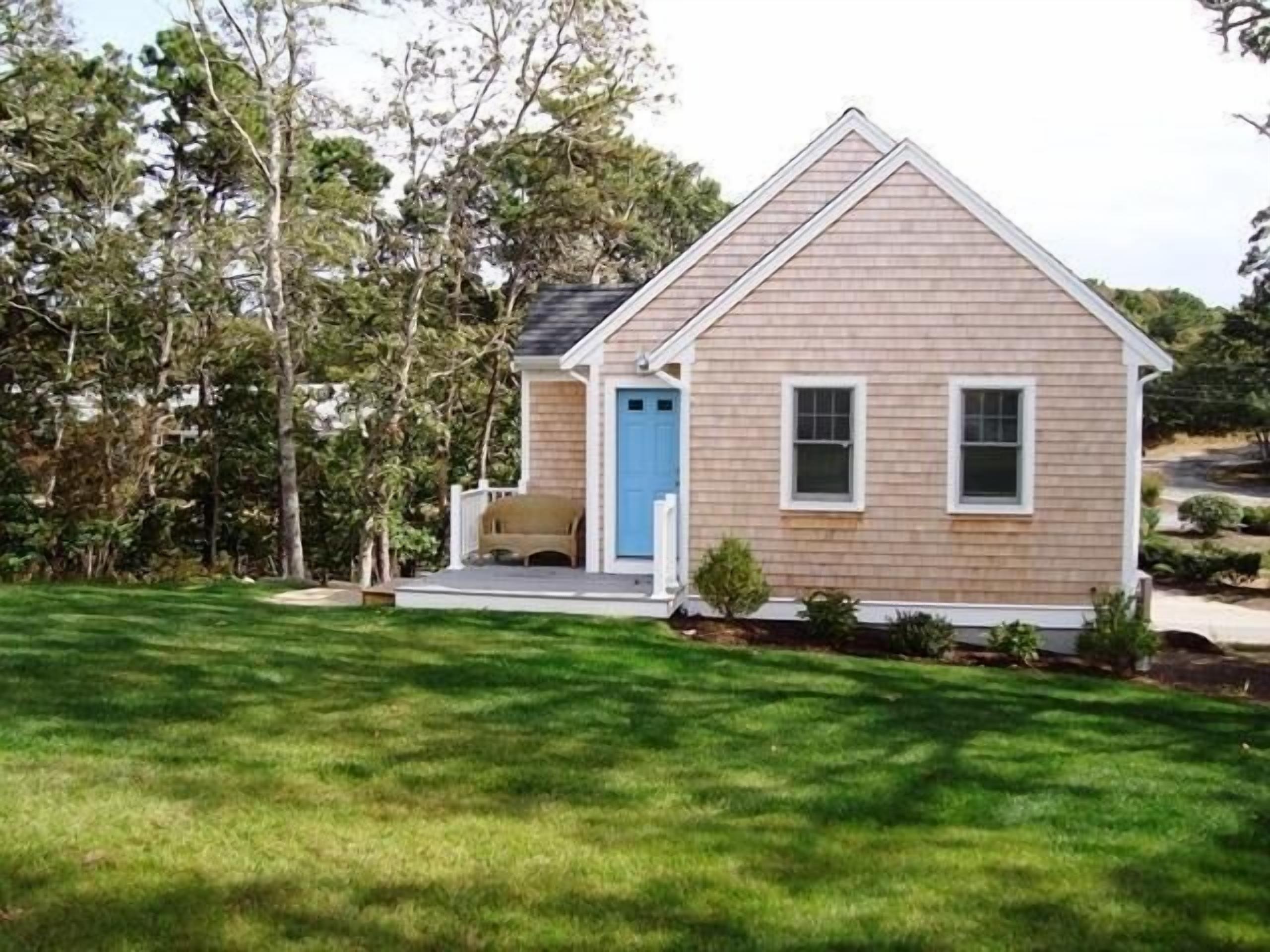 Near Beach-Studio cottage with Central Air- WIFI