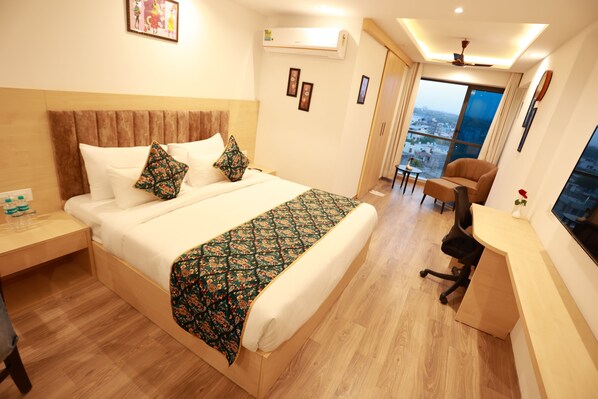 Deluxe Apartment | WiFi, bed sheets