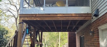 Riverside Getaway - Enjoy Quiet Life Right on the Duck River