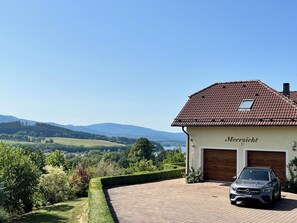 Villa | Unterkunftsgelände