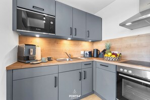 Fridge, microwave, oven, stovetop - Strandgeflüster - terrace, infrared sauna, fireplace, washing machine, parking space (Olpenitz)