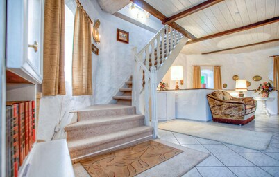 Pet friendly home in Sterlawki Male