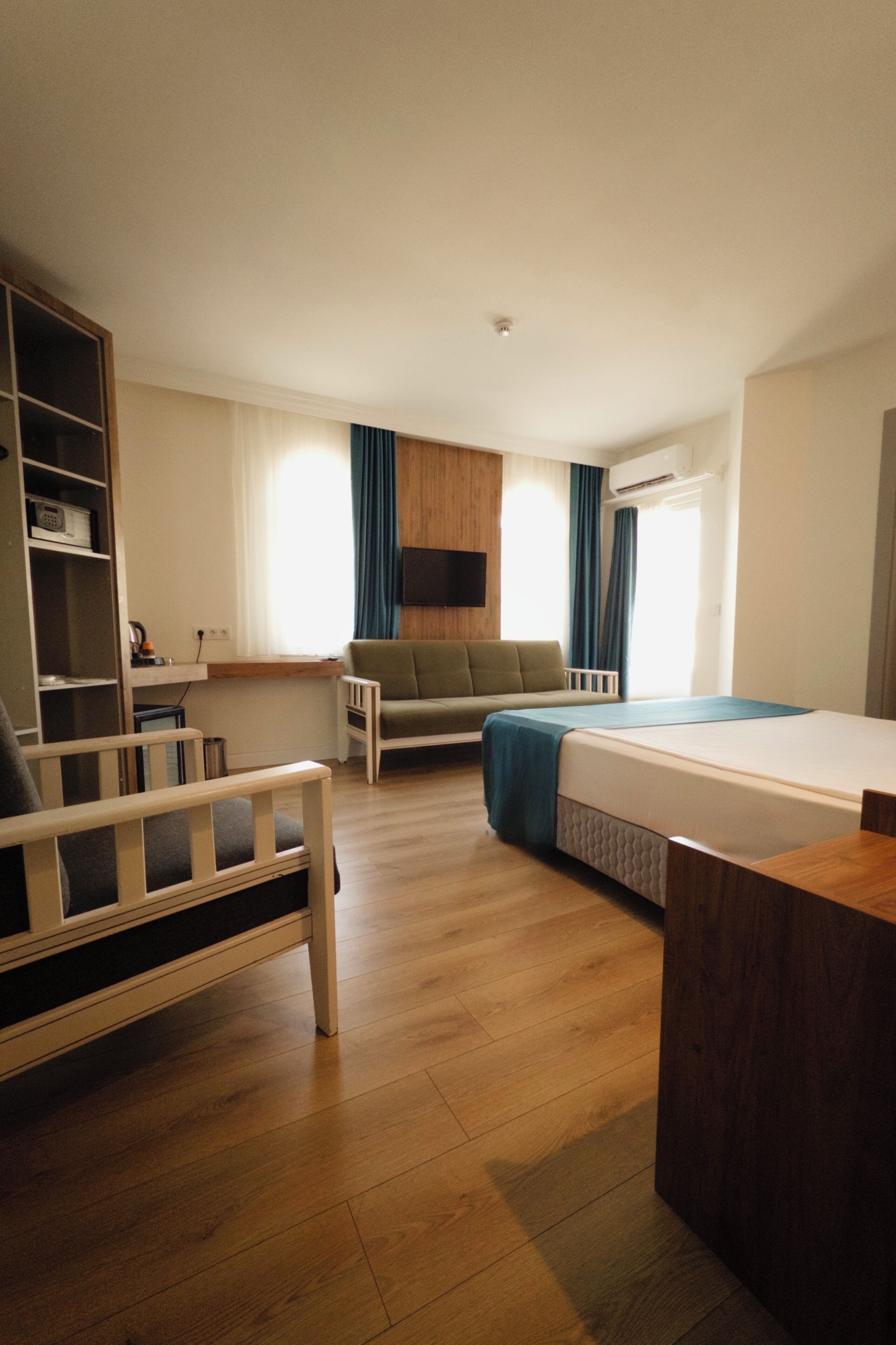 ميني بار ومكتب وأسرّة أطفال/رضّع (مجانًا) وواي فاي مجانًا