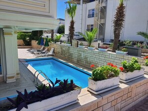 Seasonal outdoor pool - Premier Inn City  (Antalya)