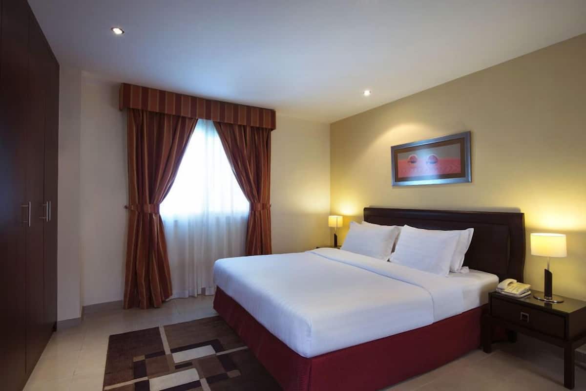 Premium Two Bedrooms Apartment | 2 chambres, bureau, fer et planche à repasser, Wi-Fi gratuit